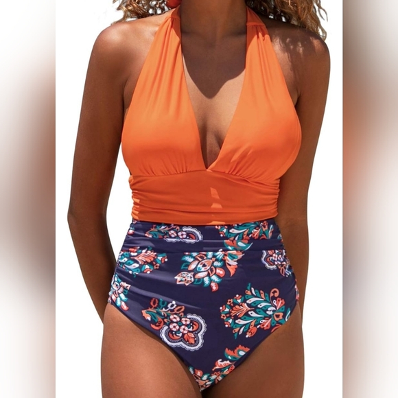 Plunging Halter - Picture 1 of 3